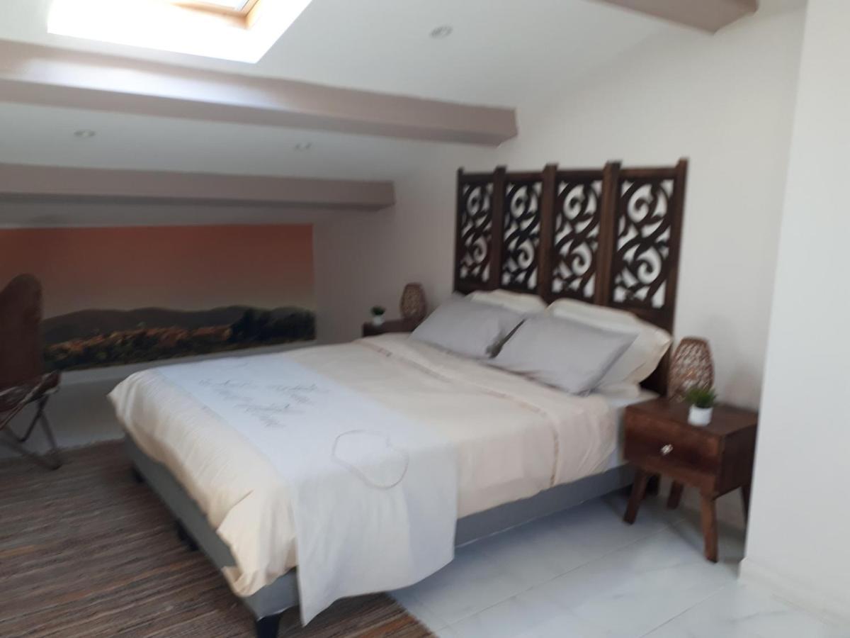 La Villa Des Ames Liees Draguignan Bagian luar foto