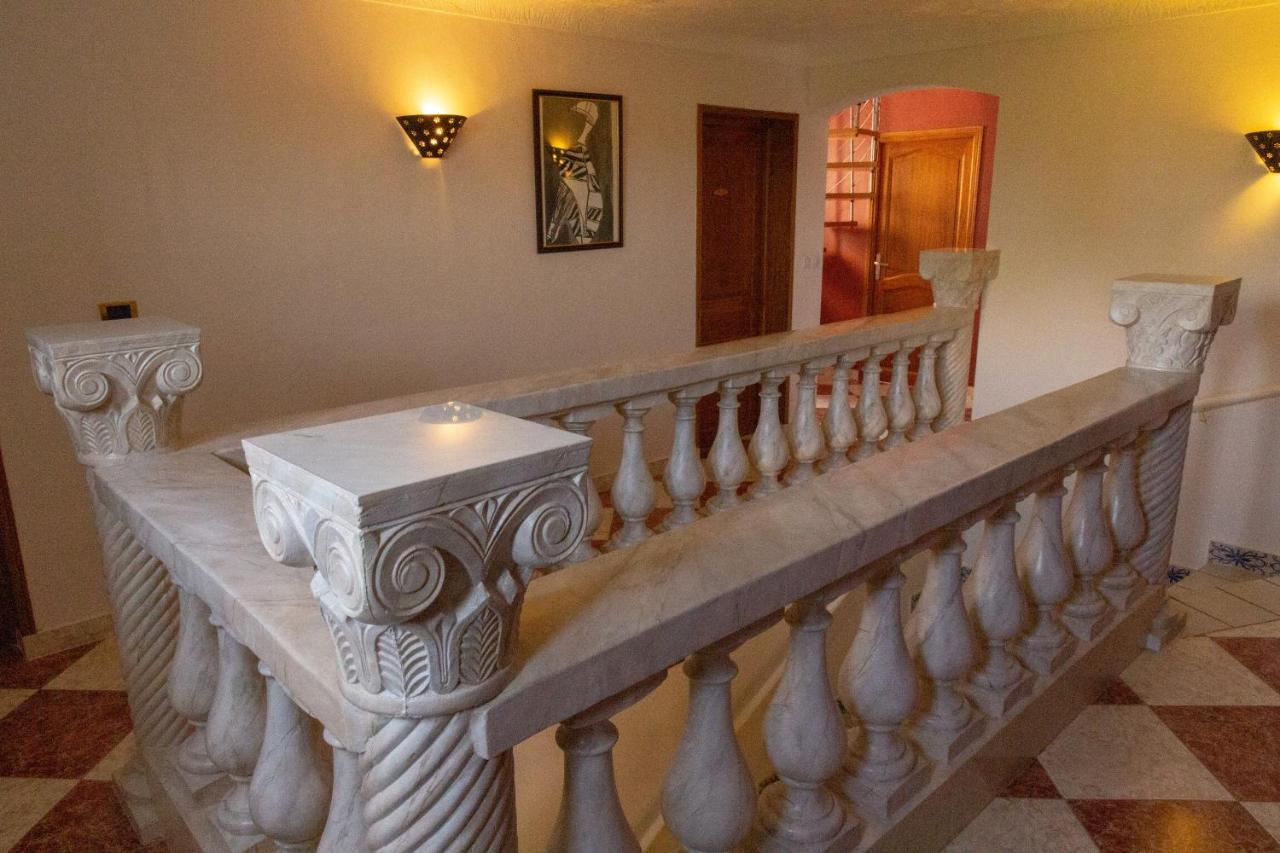 La Villa Des Ames Liees Draguignan Bagian luar foto
