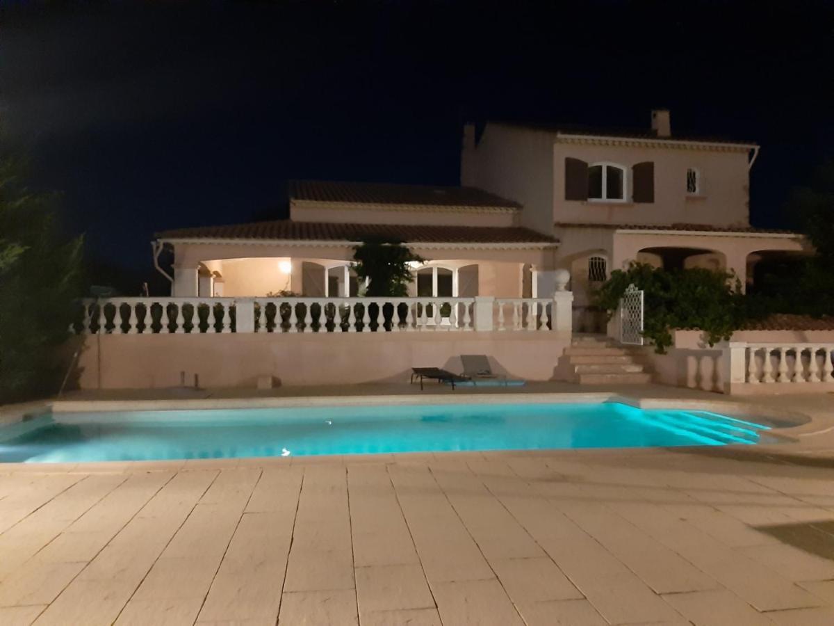 La Villa Des Ames Liees Draguignan Bagian luar foto