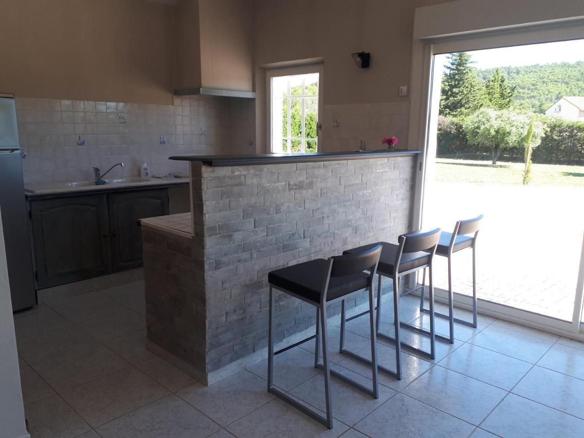 La Villa Des Ames Liees Draguignan Bagian luar foto