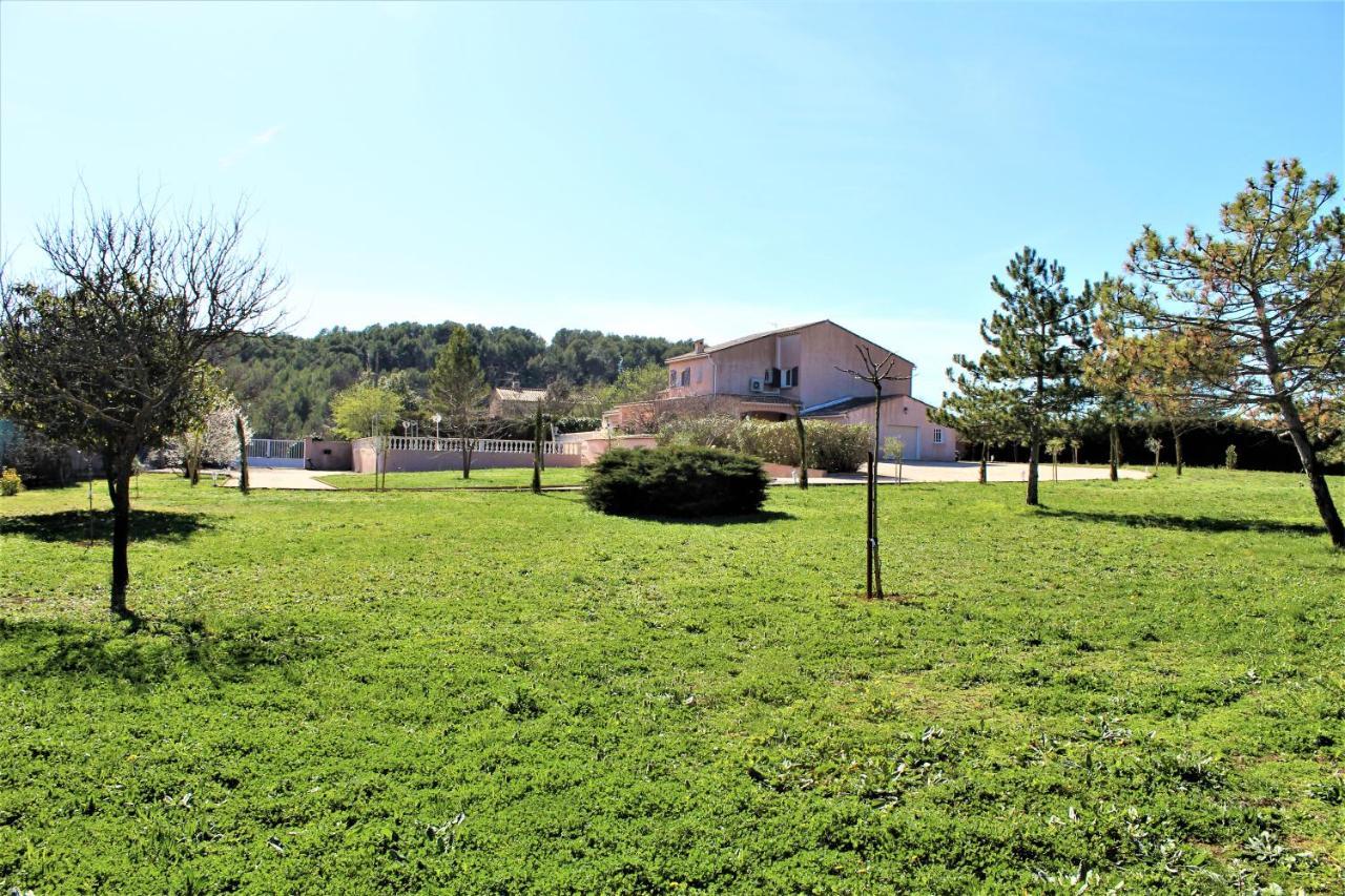 La Villa Des Ames Liees Draguignan Bagian luar foto