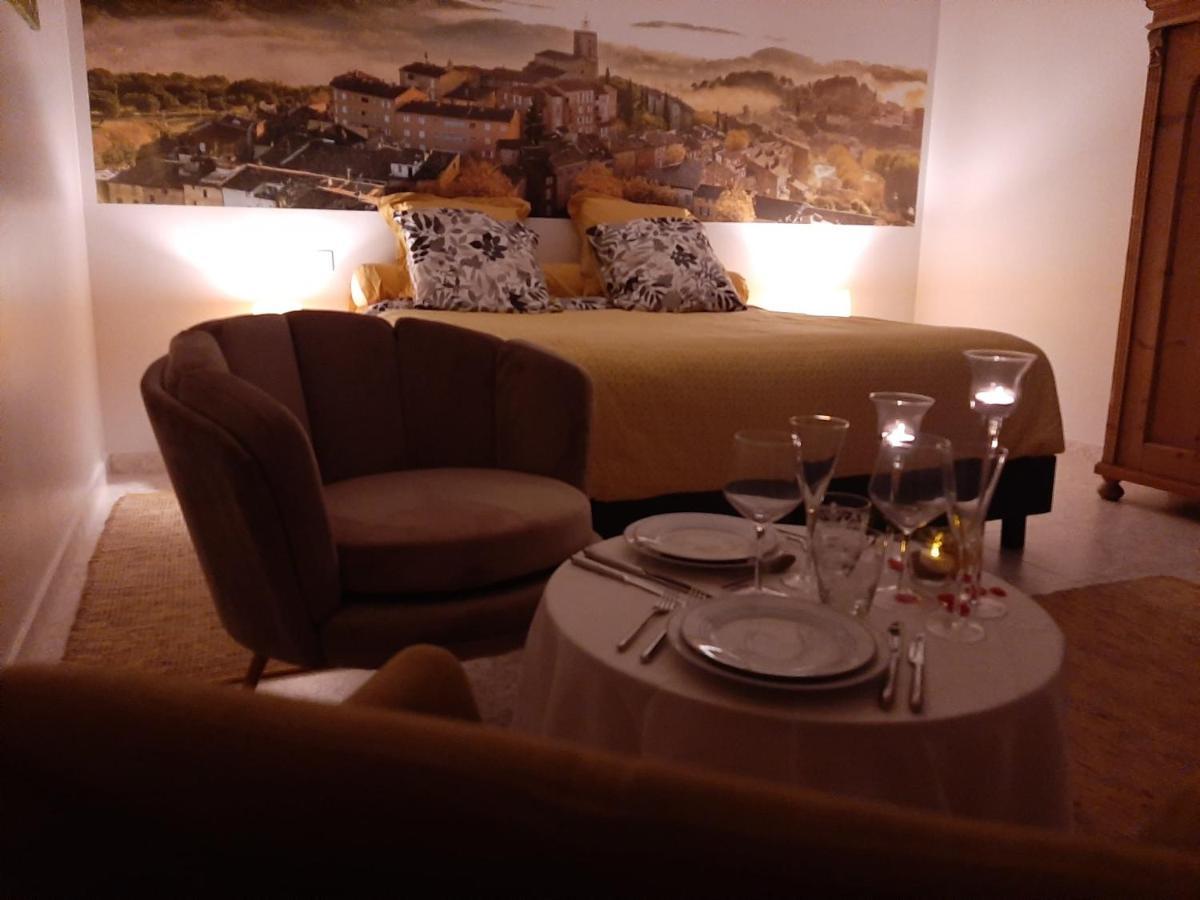 La Villa Des Ames Liees Draguignan Bagian luar foto
