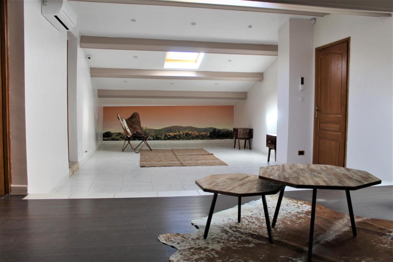 La Villa Des Ames Liees Draguignan Bagian luar foto